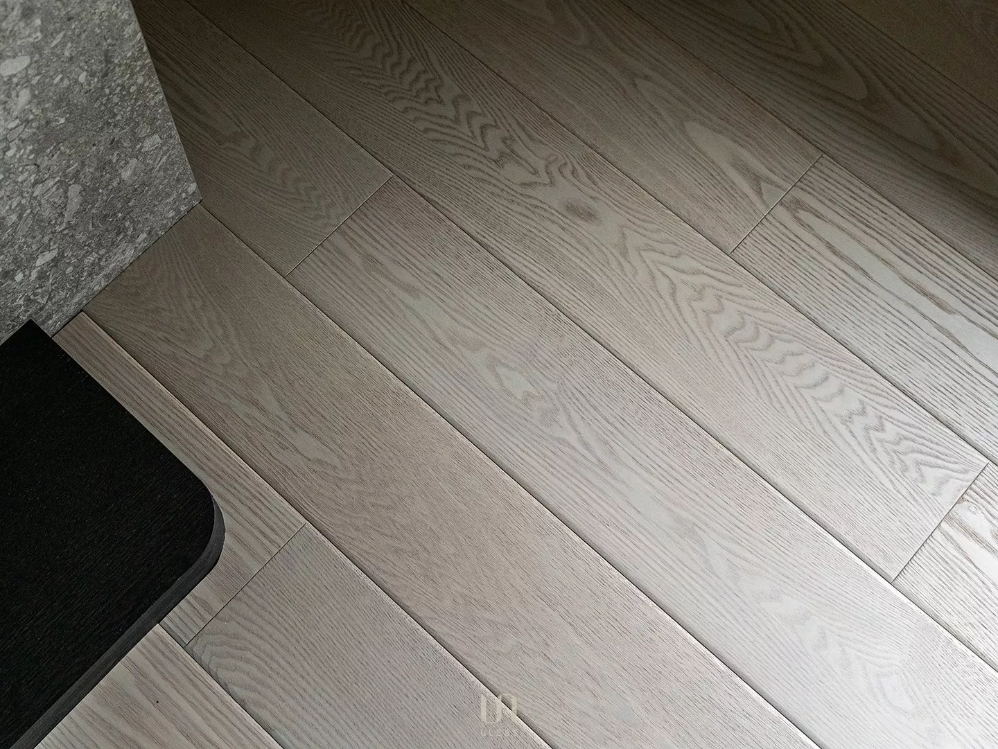 白腊木｜極地灰．復古斜邊
